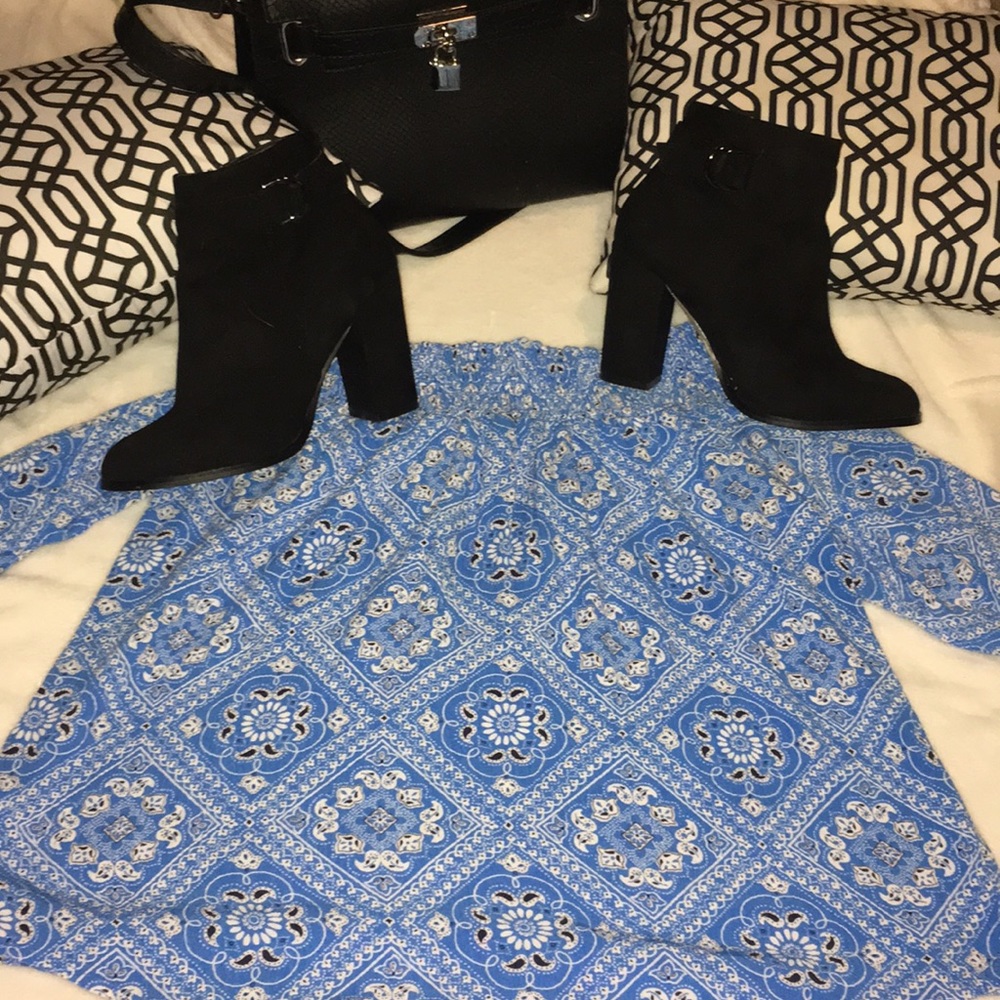 Cute blue white and black blouse
